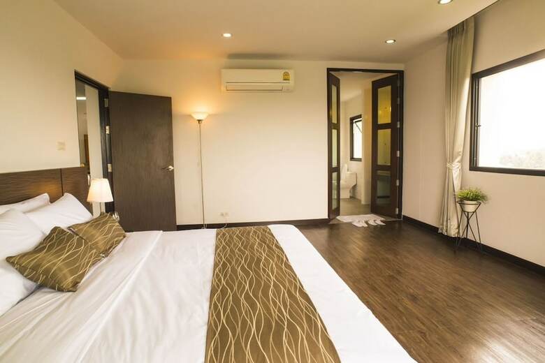 Coco View Hotel