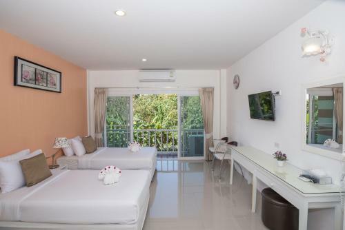 Hotel Phukaew & Adventure Park Resort