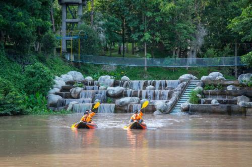 Hotel Phukaew & Adventure Park Resort