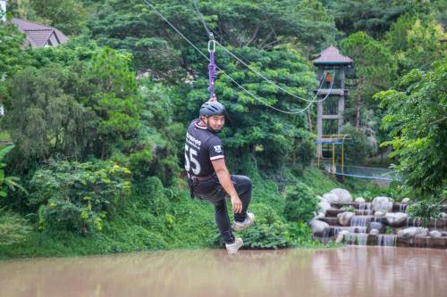 Hotel Phukaew & Adventure Park Resort