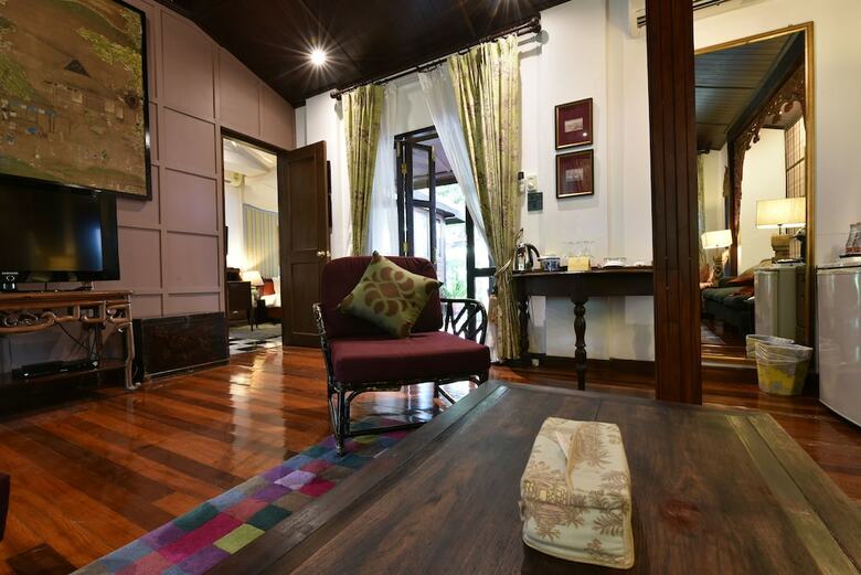 Hotel Ndol Streamside Thai Villas