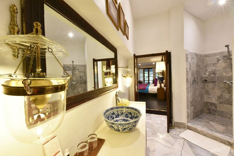 Hotel Ndol Streamside Thai Villas
