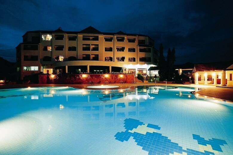 Hotel Sir James Resort