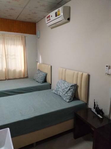 Hostal Model House 2543