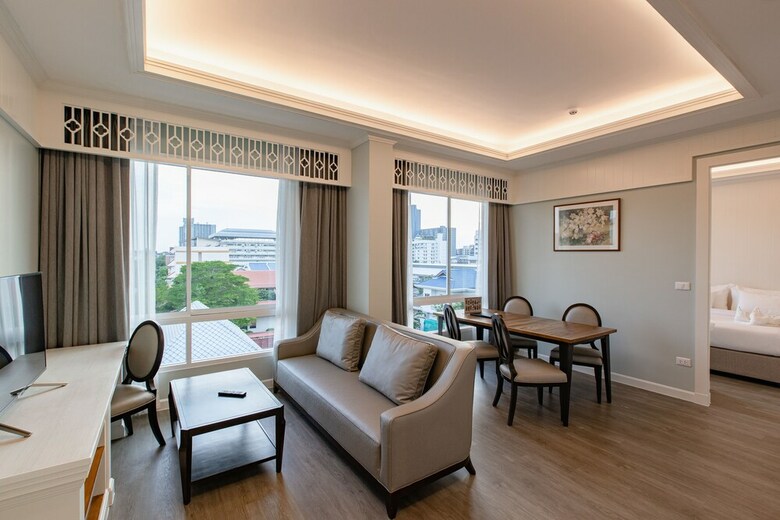 Hotel Siam Tharadol