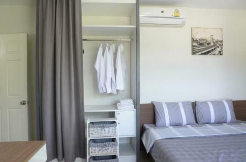 Hotel The September Salaya