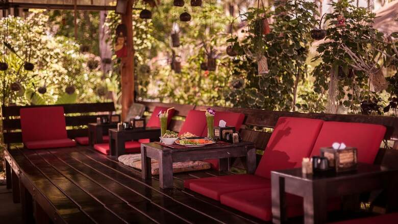 Hotel Baan Manali Resort