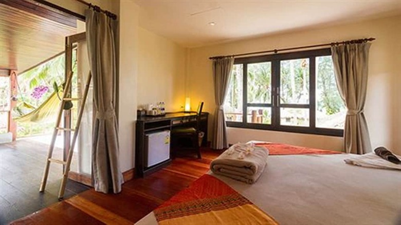 Hotel Baan Manali Resort