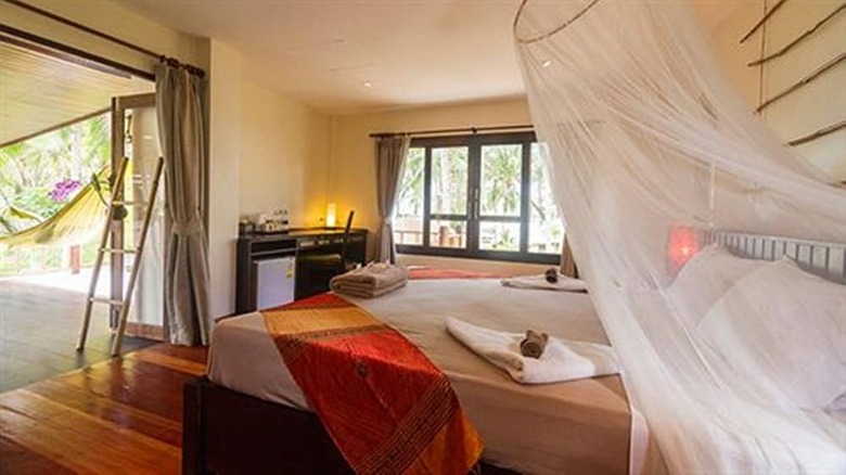 Hotel Baan Manali Resort