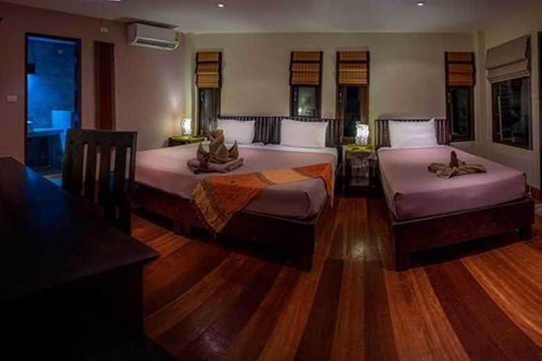 Hotel Baan Manali Resort