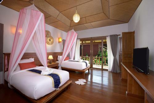 Hotel Pingchan Koh Phangan Beachfront Resort