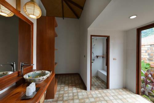 Hotel Pingchan Koh Phangan Beachfront Resort