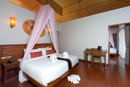 Hotel Pingchan Koh Phangan Beachfront Resort