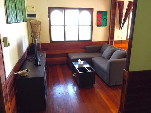 Hostal The Hill Village
