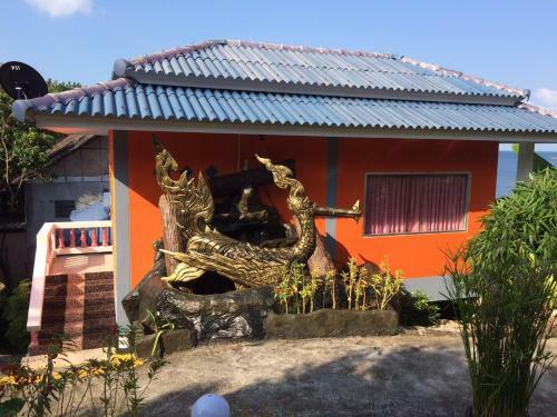 Hotel Dragon Hut Resort