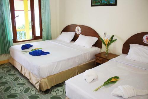 Hotel Dragon Hut Resort