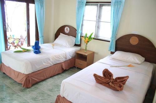 Hotel Dragon Hut Resort