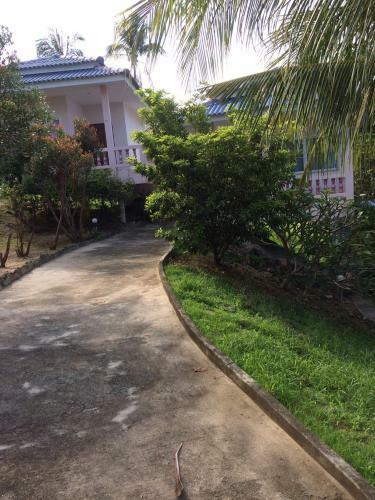Hotel Dragon Hut Resort
