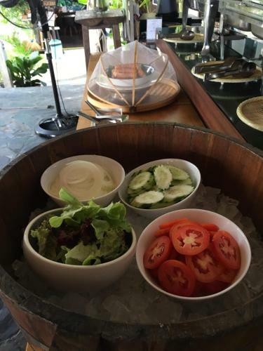 Hotel Cookies Salad Resort