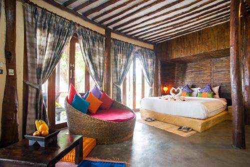 Hotel B52 Beach Resort
