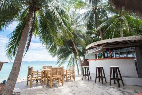 Hotel B52 Beach Resort