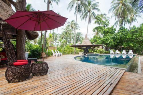 Hotel B52 Beach Resort