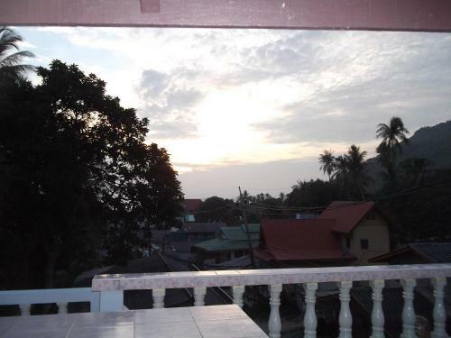 Sleep Tight Hostel At Koh Phangan