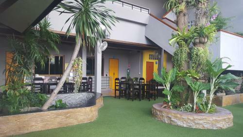 First And Frang Hotel