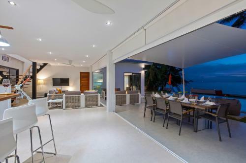 Paradis Blanc - Koh Phangan Luxury Beachfront Villa