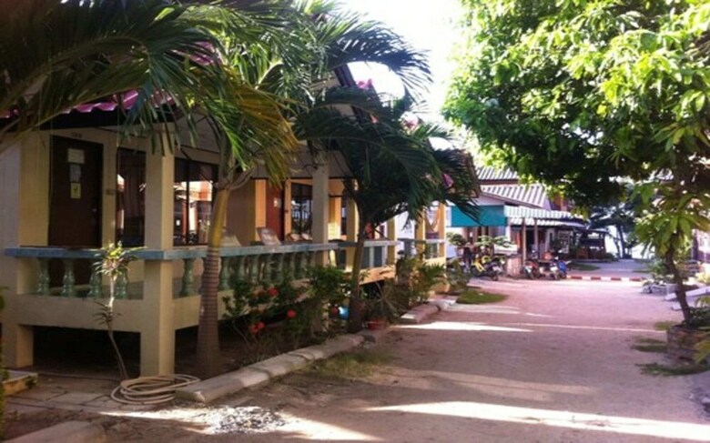 Hotel Black & White Bungalows
