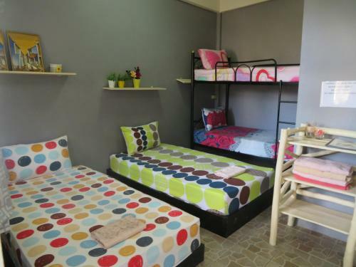 Hostal Same Same Guesthouse, Bar & Restaurant