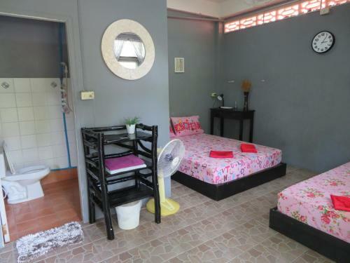 Hostal Same Same Guesthouse, Bar & Restaurant