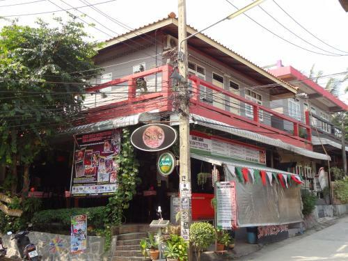 Hostal Same Same Guesthouse, Bar & Restaurant