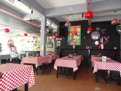 Hostal Same Same Guesthouse, Bar & Restaurant