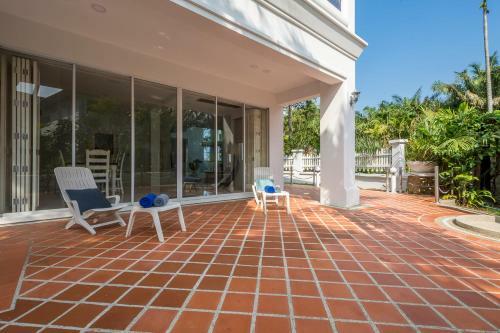 Exclusive Beachfront Villa By Pearl Property