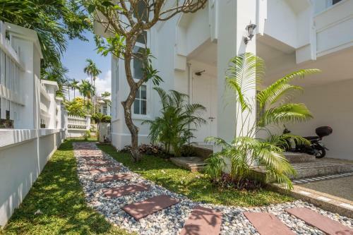 Exclusive Beachfront Villa By Pearl Property
