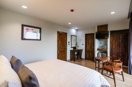 Olive Tree Hotel