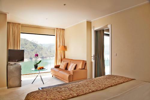 Hostal Estalagem Lago Azul