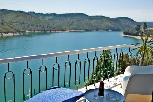 Hostal Estalagem Lago Azul