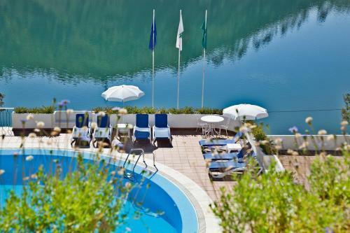 Hostal Estalagem Lago Azul