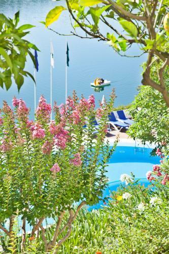 Hostal Estalagem Lago Azul