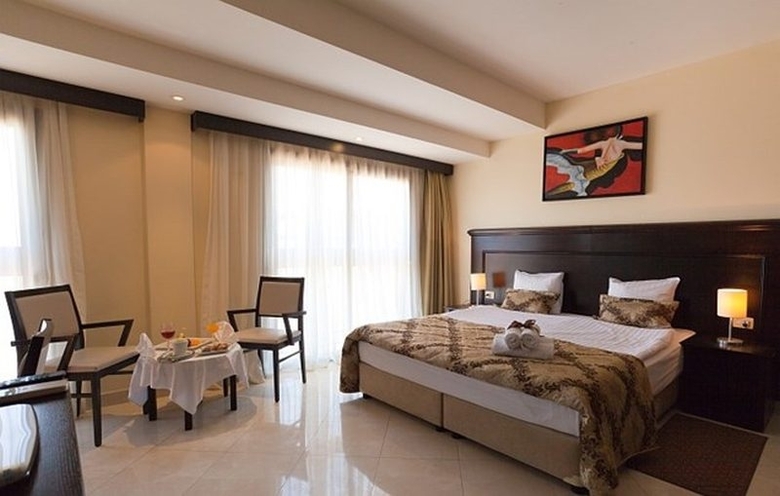Hotel Blue Waves Resort
