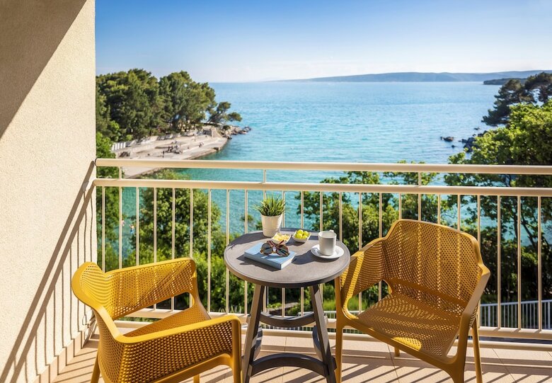 Valamar Koralj Hotel