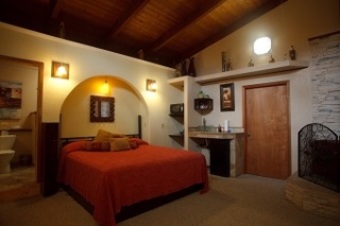 Hotel Lokahi Lodge