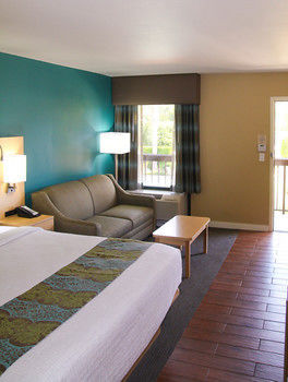 Hotel Best Western Plus South Coast Inn