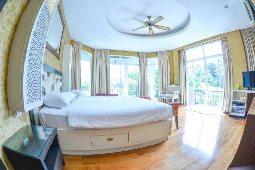 Tamnak Beach House