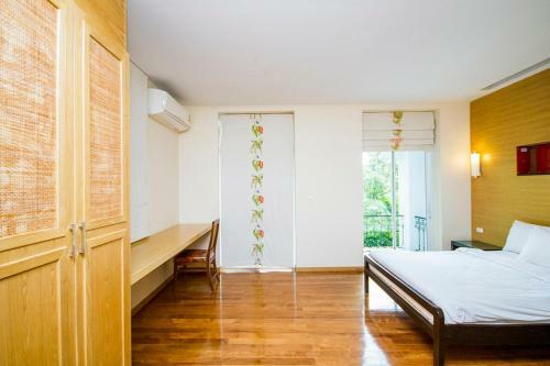 Tamnak Beach House