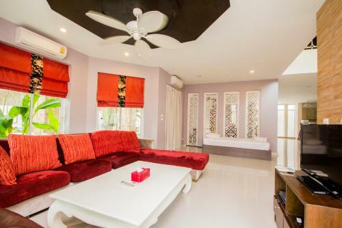 Tamnak Beach House
