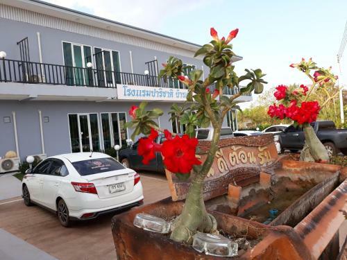 Posada Parichat Ban Dung Hotel