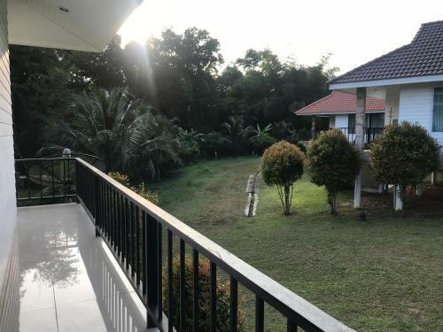 Hostal V&k Baansuankaew Resort